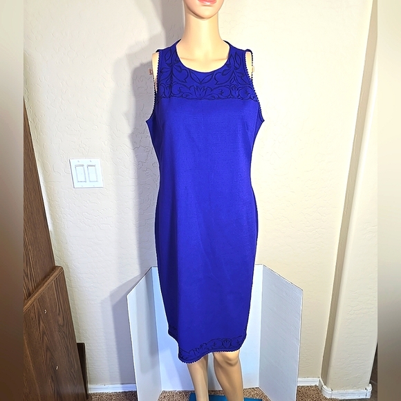 St. John Dresses & Skirts - St John Evening Dress Size 8 Purple With Black Pattern Stunning!!